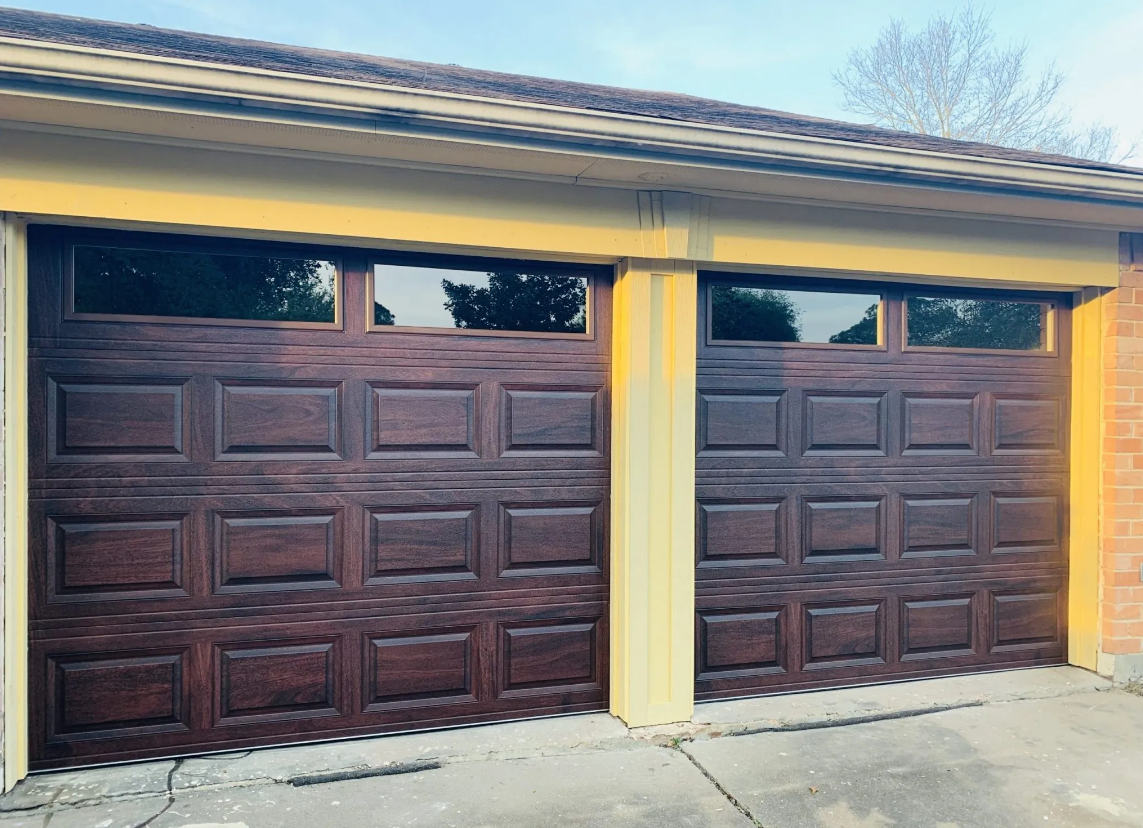 Custom garage door service in Sarasota, FL.