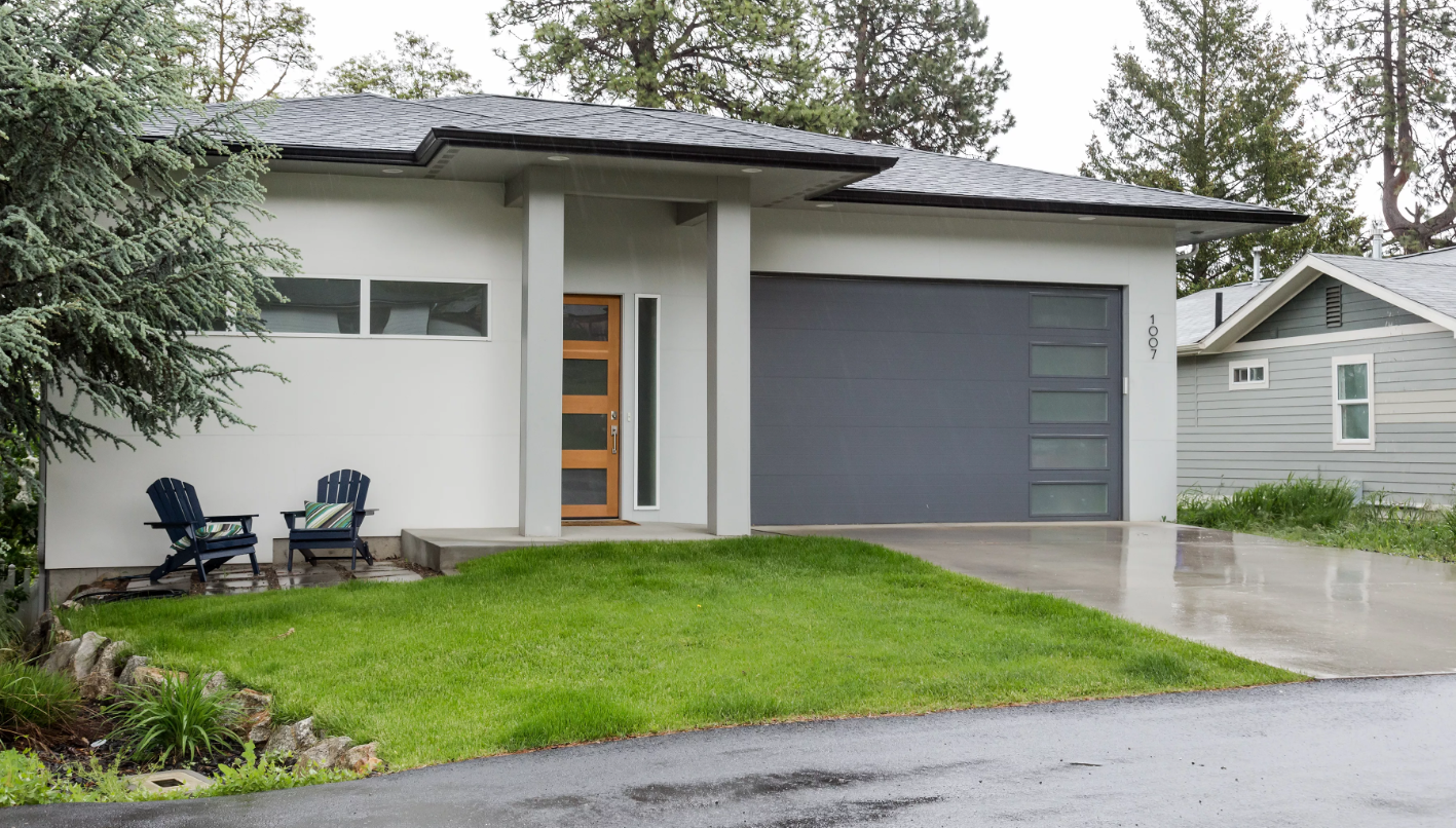 The Long-Term Benefits of Professional Garage Door Repair Services